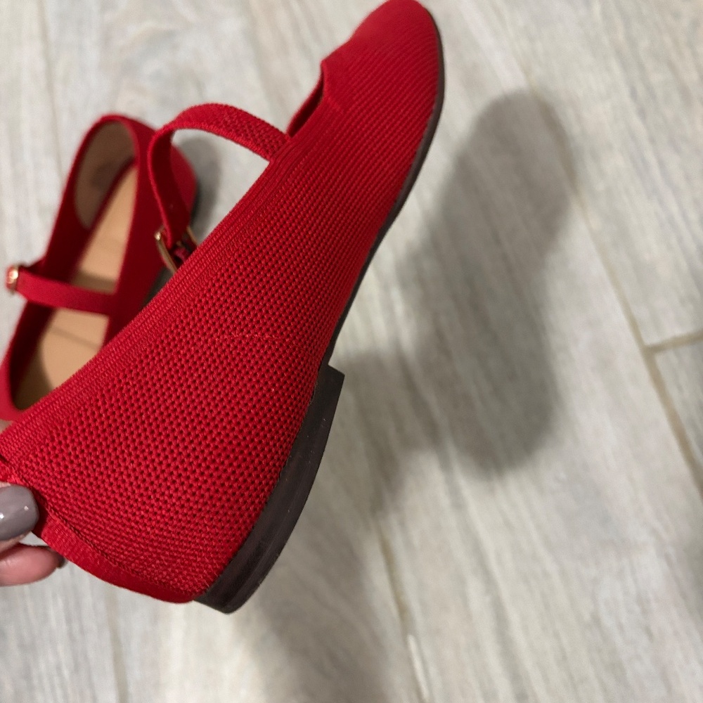 LIKE NEW! Women's Elly & Katie Red Fabric Woven Flat Mary Janes - 6 - Picture 4 of 11